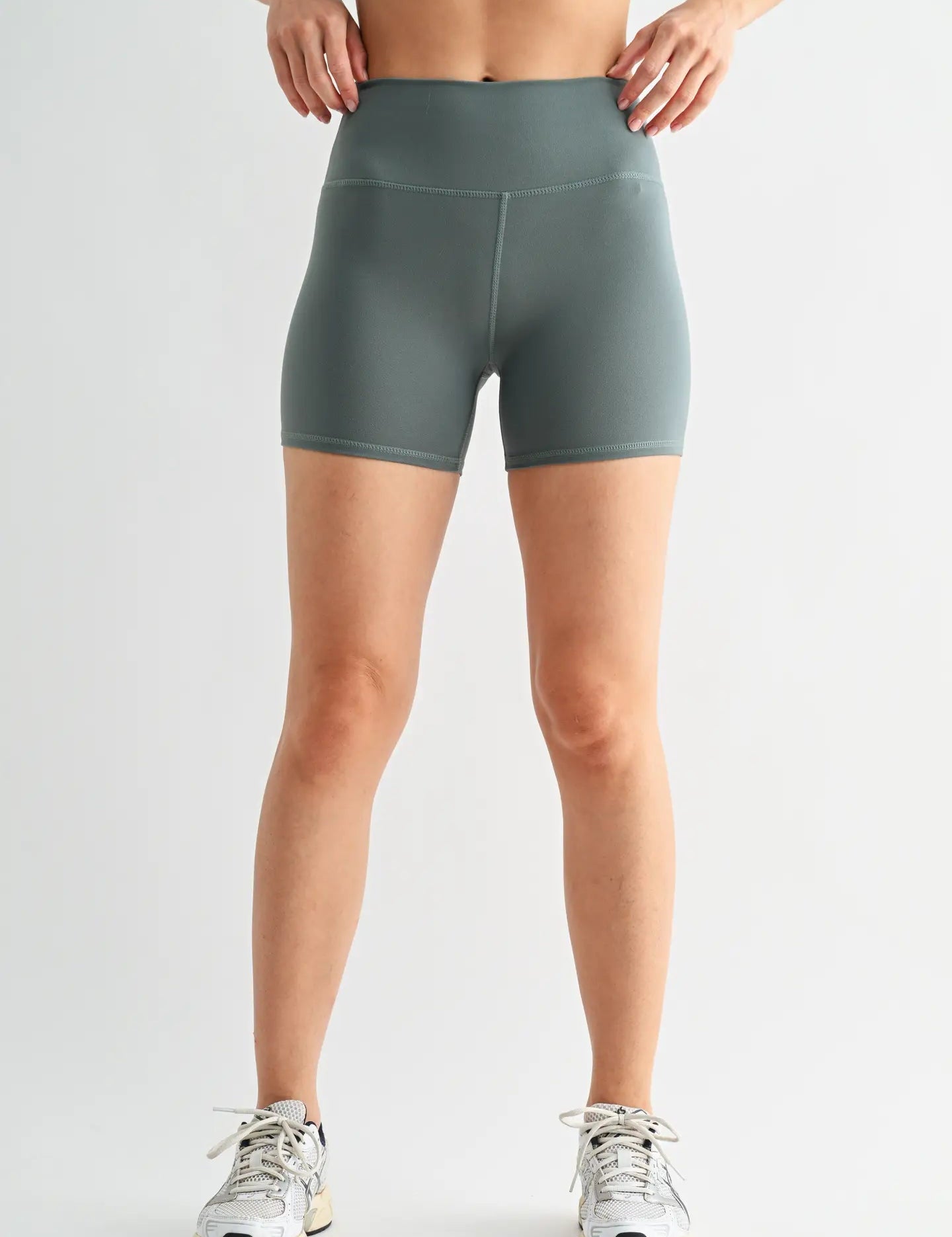Venice Cloud Light Contour Biker Shorts - Westly