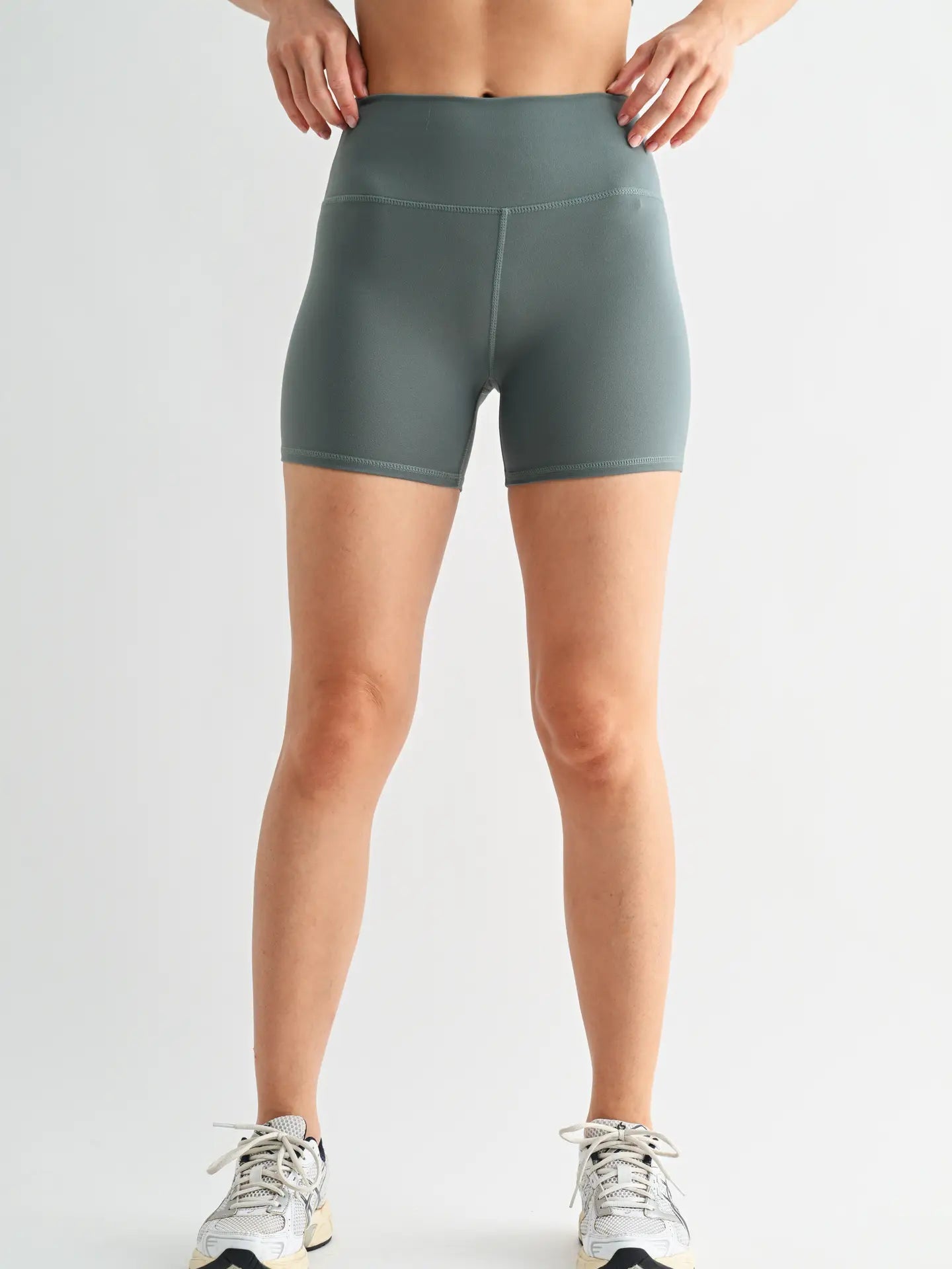 Venice Cloud Light Contour Biker Shorts - Westly