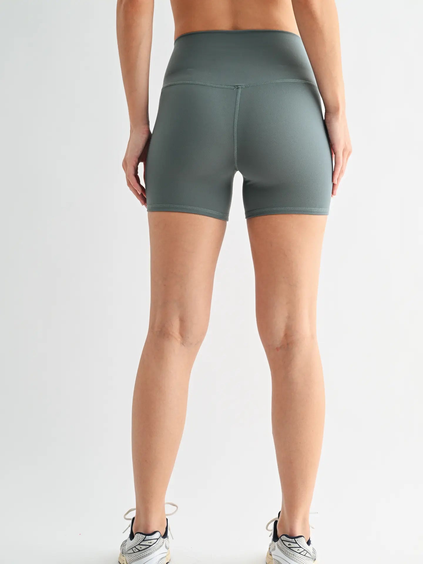 Venice Cloud Light Contour Biker Shorts - Westly
