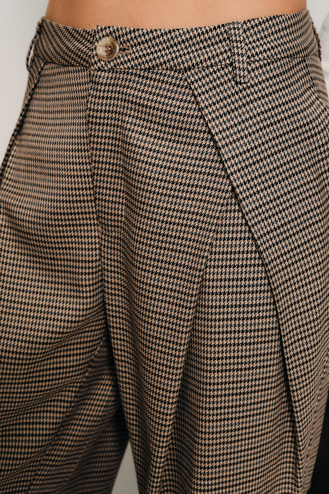 Waverly Pleated Houndstooth Pants - Taupe Multi Houndstooth