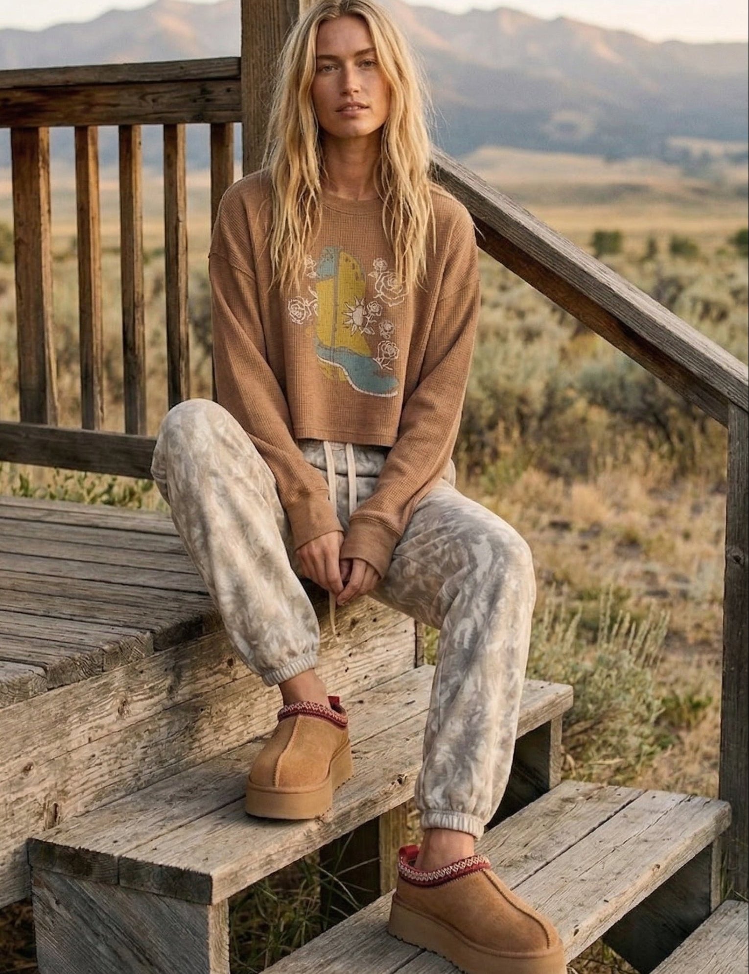 Western Blooms Cropped Thermal Graphic Top - Westly