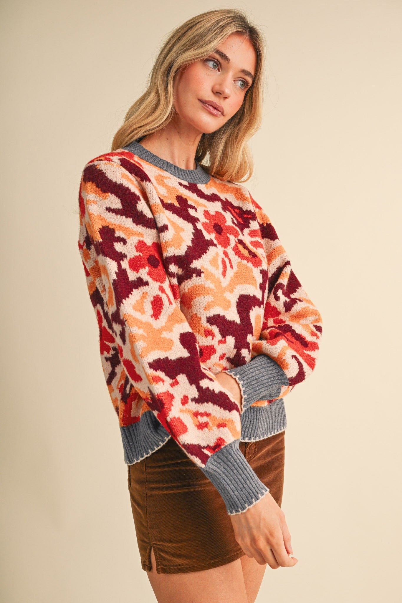Wildbloom Abstract Floral Sweater - Charcoal Ginger